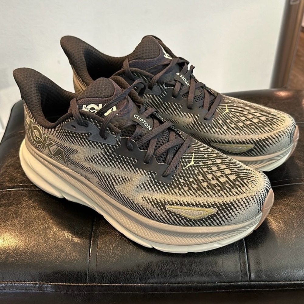 Hoka Clifton 9